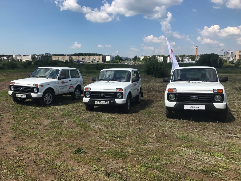 Компания «ТрансТехСервис» отметила 40-летний юбилей внедорожника LADA 4x4